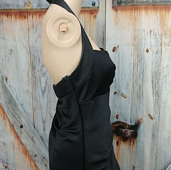 DAVID'S BRIDAL Halter Maxi Prom Dress - Picture 3 of 8